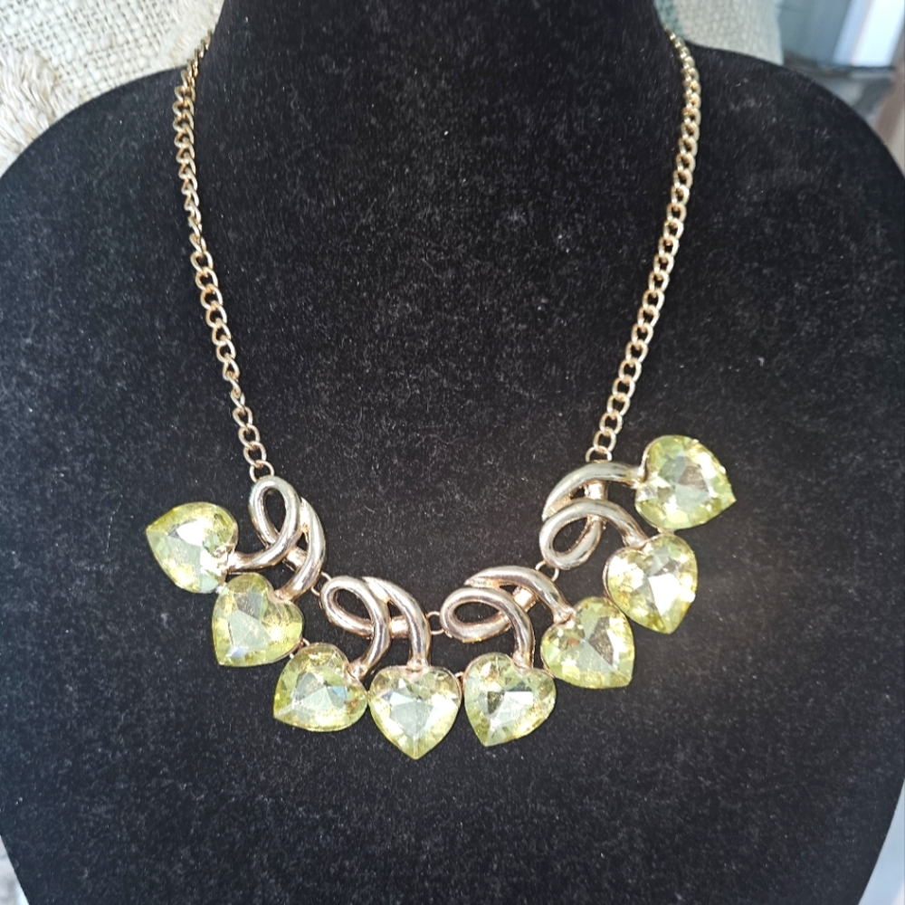 Elegant Green Heart Necklace